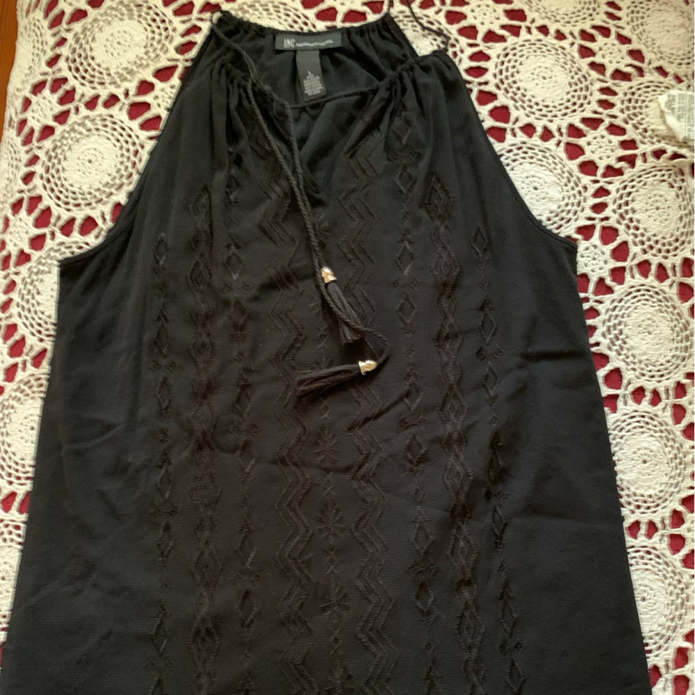 Blouse  sleeveless with embroidered front